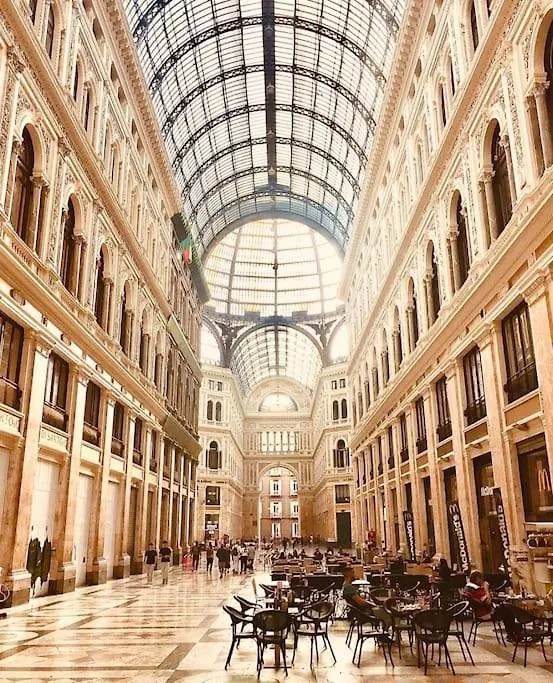 Re Gallo Luxury Apartment Plebiscito In Via Chiaia Неаполь