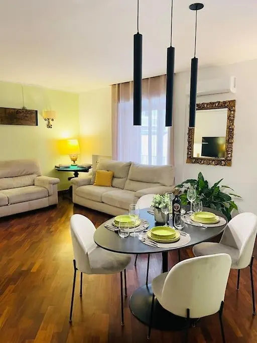 Re Gallo Luxury Apartment Plebiscito In Via Chiaia Naples 0*,  Italy