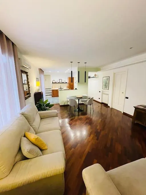 Re Gallo Luxury Apartment Plebiscito In Via Chiaia Naples