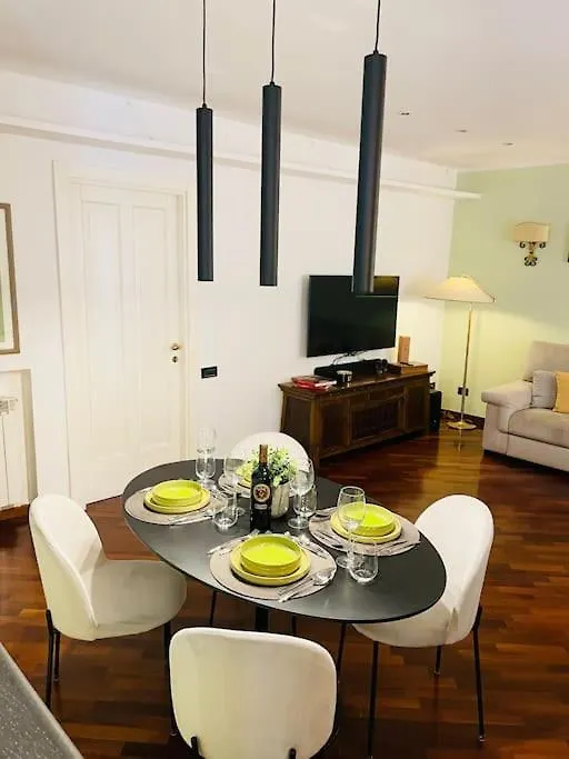 Re Gallo Luxury Apartment Plebiscito In Via Chiaia Naples 0*,