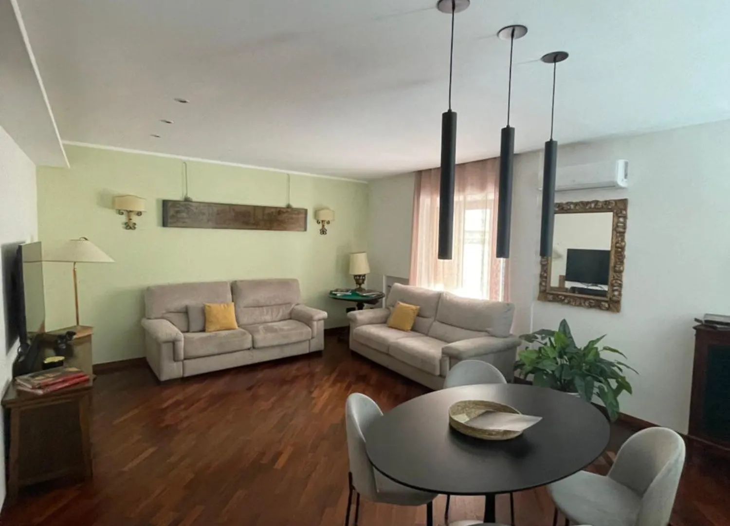 Re Gallo Luxury Apartment Plebiscito In Via Chiaia Naples Italy